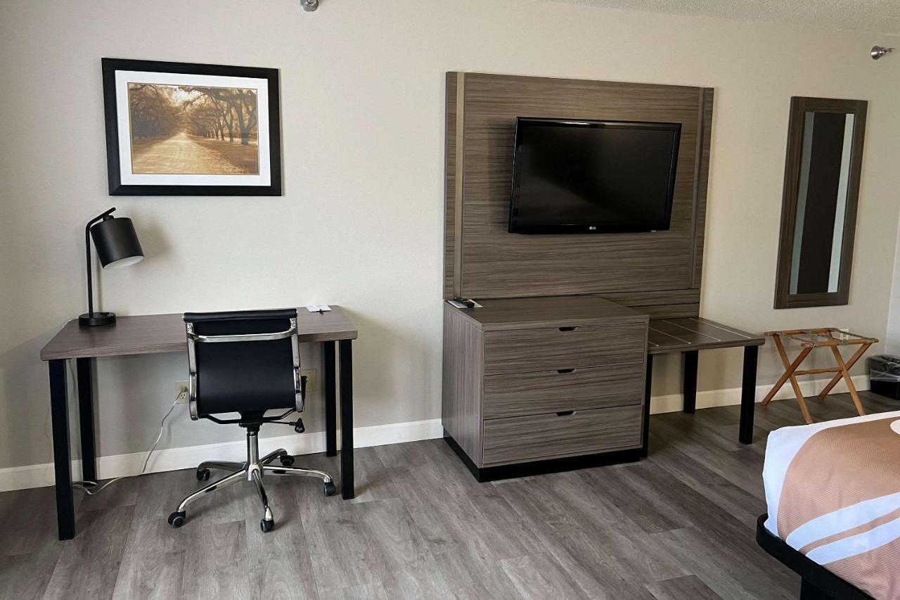 Quality Inn & Suites Red Wing Extérieur photo